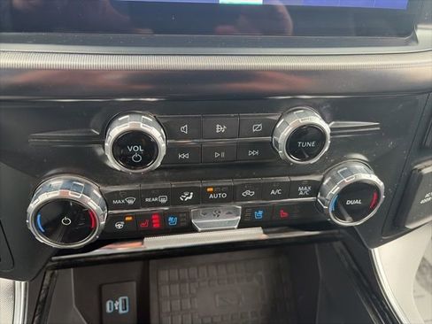 Used 2022 Ford F150 Platinum w/ Equipment Group 701A High image 23