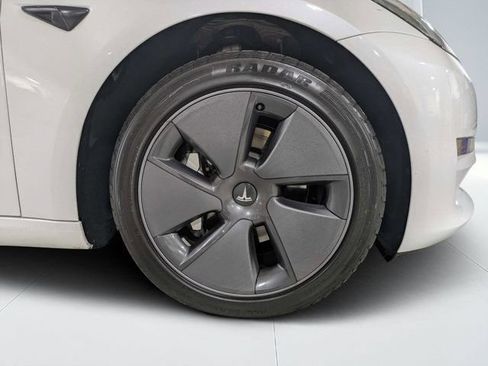 Used 2023 Tesla Model 3 Standard Range RWD image 10