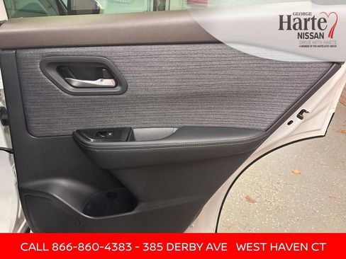 Certified 2023 Nissan Rogue SV image 32