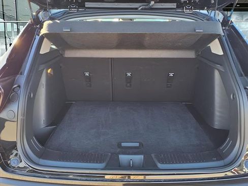 Used 2025 Chevrolet Trax LT w/ LT Convenience Package image 7