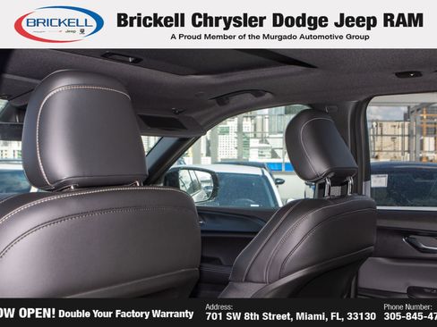 New 2025 Jeep Grand Cherokee Altitude image 18