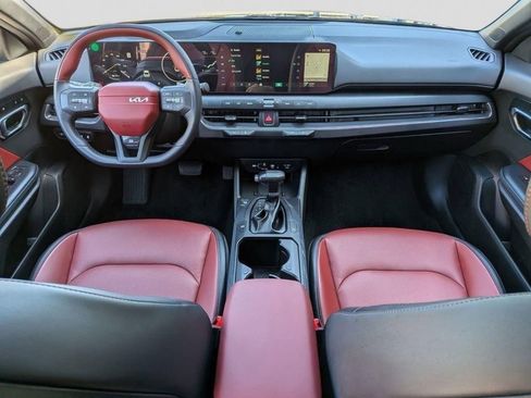 Used 2025 Kia K4 GT-Line w/ GT-Line Premium Package FWD image 24