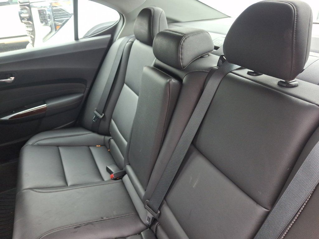 Used 2016 Acura TLX FWD image 11