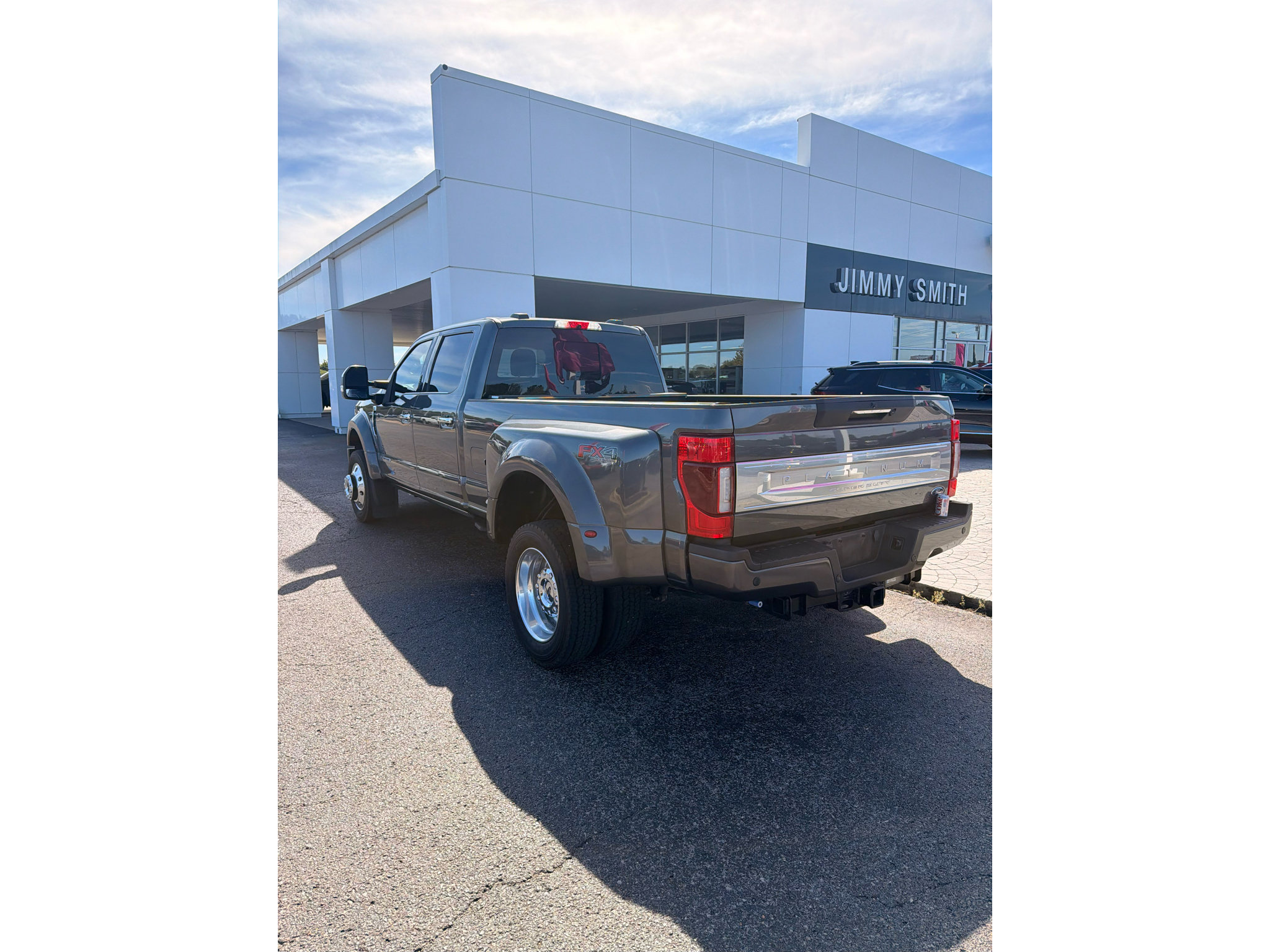 Used 2020 Ford F450 Platinum w/ FX4 Off-Road Package AWD/4WD image 4