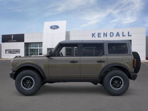 New 2026 Ford Bronco Badlands AWD/4WD image 3