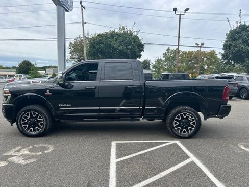 Used 2025 RAM 2500 Limited AWD/4WD image 4