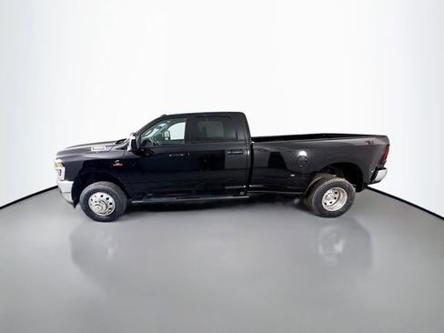 New 2026 RAM 3500 Tradesman AWD/4WD image 4