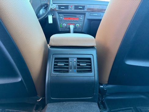 Used 2011 BMW 328i xDrive Sedan image 32