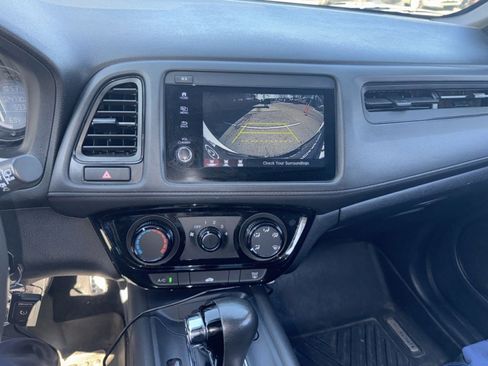 Used 2021 Honda HR-V Sport image 15
