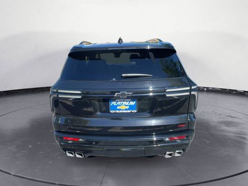 Used 2024 Chevrolet Traverse RS FWD image 6