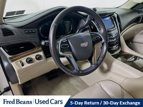Used 2020 Cadillac Escalade ESV Luxury image 11