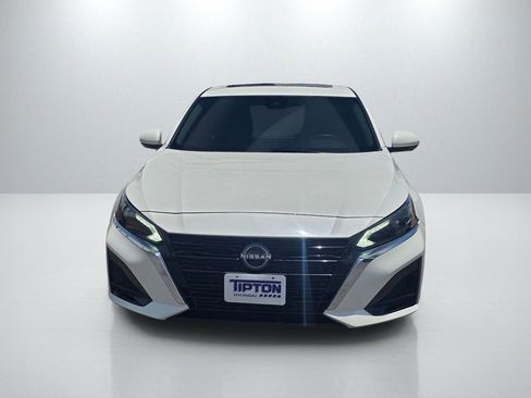 Used 2023 Nissan Altima 2.5 SL FWD image 2