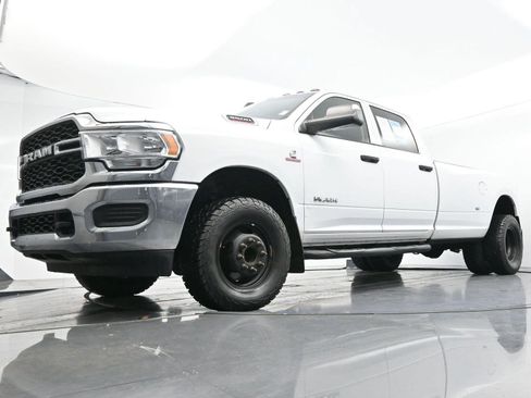 Used 2020 RAM 3500 Tradesman w/ Chrome Appearance Group AWD/4WD image 38