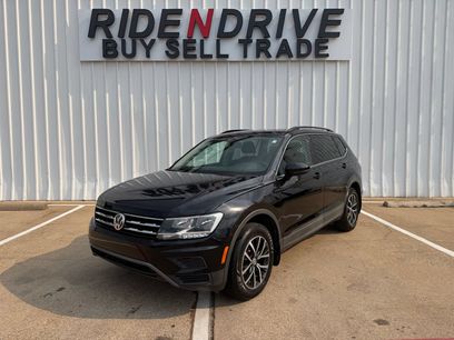 Used 2019 Volkswagen Tiguan SE w/ Panoramic Sunroof Package