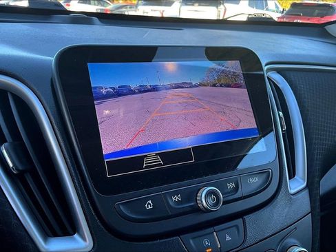 Used 2024 Chevrolet Malibu LT image 14