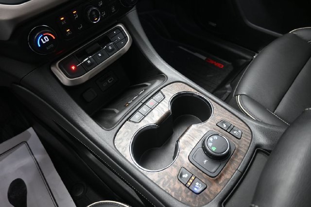 Used 2020 GMC Acadia Denali AWD/4WD image 17