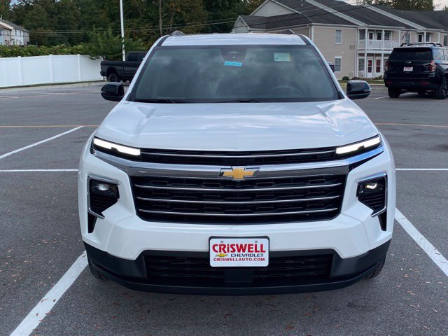 Used 2026 Chevrolet Traverse LT w/ LPO, Floor Liner Package FWD image 8