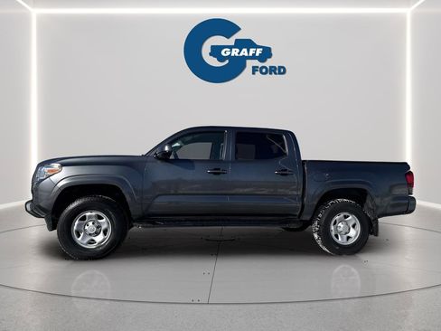 Used 2021 Toyota Tacoma SR image 3