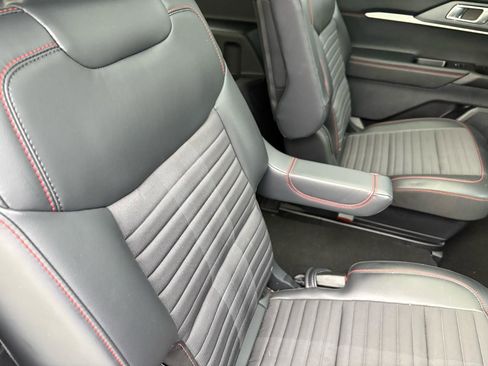 Used 2025 Ford Explorer ST-Line w/ Premium Package image 49