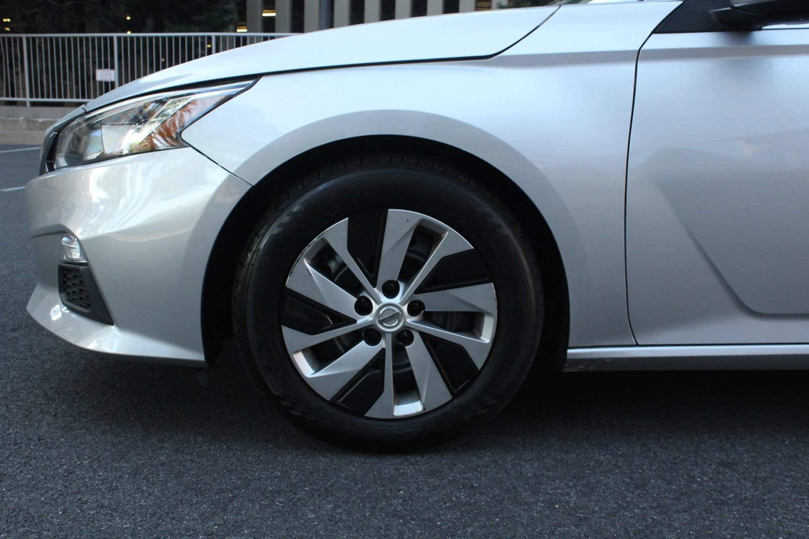 Used 2020 Nissan Altima 2.5 S FWD image 11