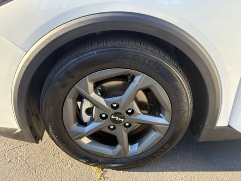 Used 2025 Kia K4 LXS image 29