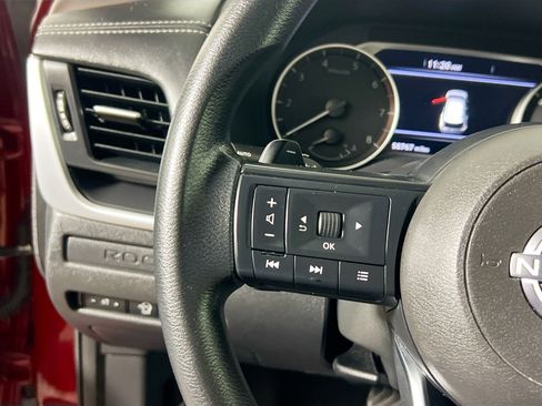 Used 2023 Nissan Rogue S image 18