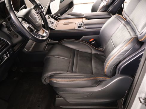Used 2023 Lincoln Navigator Black Label AWD/4WD image 12