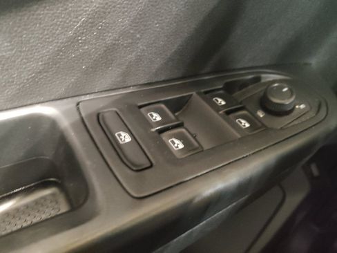 Used 2022 Volkswagen Taos SE image 27