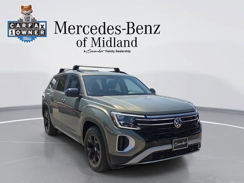 Used 2024 Volkswagen Atlas Peak Edition SE AWD/4WD image 1