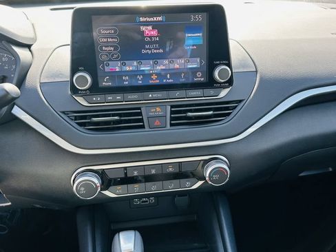 Certified 2025 Nissan Altima 2.5 S FWD image 21