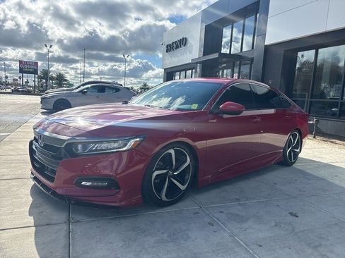 Used 2018 Honda Accord Sport image 4