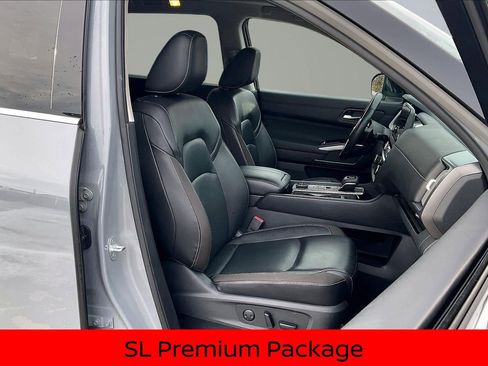 Used 2023 Nissan Pathfinder SL w/ SL Premium Package image 13