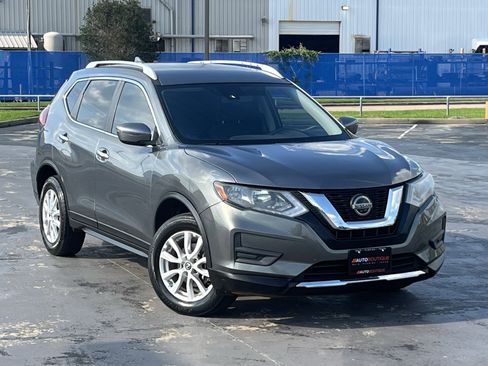 Used 2020 Nissan Rogue SV AWD/4WD image 3