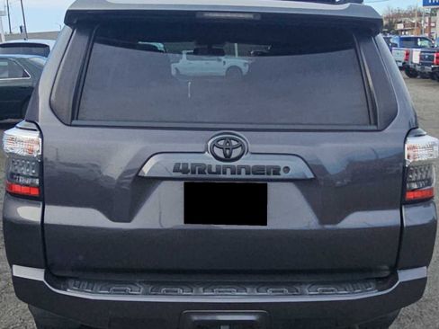 Used 2019 Toyota 4Runner SR5 Premium image 5