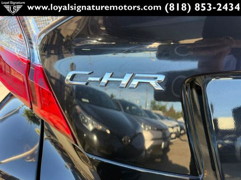 Used 2020 Toyota C-HR LE FWD image 7