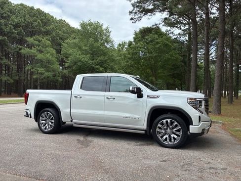 Used 2025 GMC Sierra 1500 Denali w/ Denali Reserve Package AWD/4WD image 2