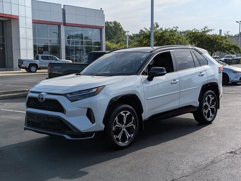 Certified 2023 Toyota RAV4 XSE w/ Weather Package AWD/4WD image 4