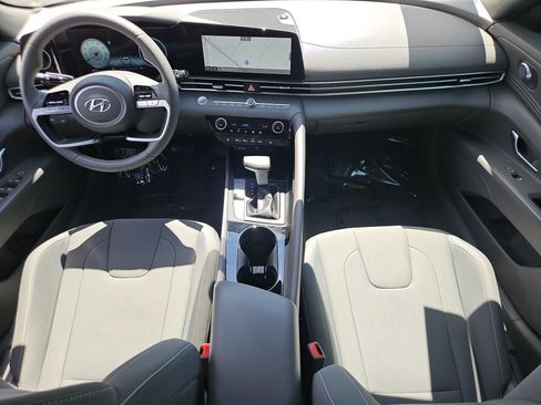 Used 2023 Hyundai Elantra SEL w/ Convenience Package FWD image 22