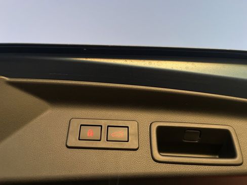 Used 2025 Subaru Forester Premium image 11