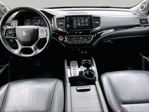 Used 2022 Honda Pilot Touring image 16