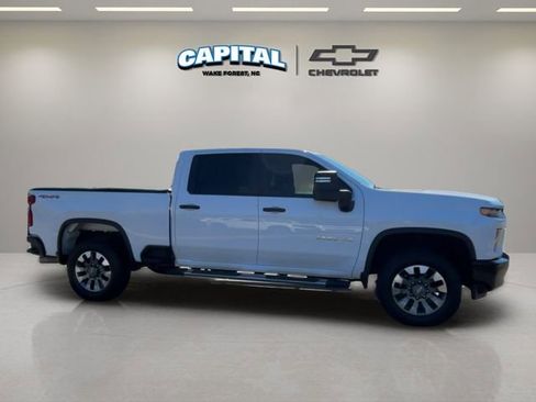 Used 2023 Chevrolet Silverado 2500 Custom w/ Custom Value Package image 6