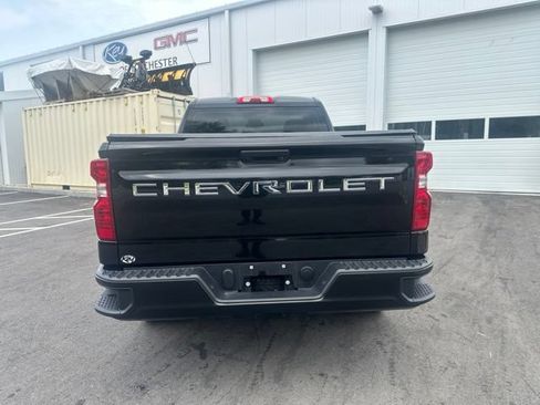 Used 2025 Chevrolet Silverado 1500 W/T AWD/4WD image 4