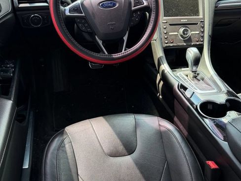 Used 2016 Ford Fusion Titanium FWD image 5