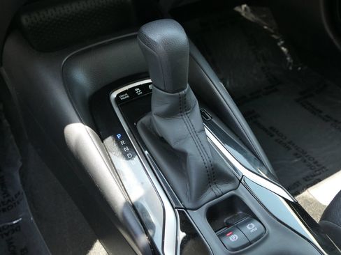 Used 2022 Toyota Corolla LE FWD image 22