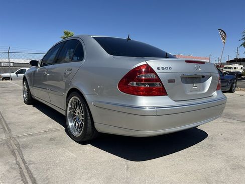 Used 2005 Mercedes-Benz E 500 Sedan image 4