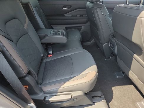 New 2025 Nissan Pathfinder Platinum w/ Cargo Package image 14