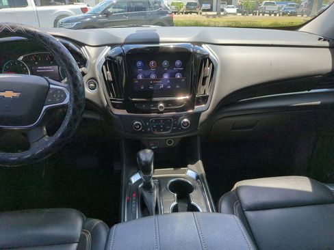 Used 2021 Chevrolet Traverse LT w/ LT Premium Package FWD image 14