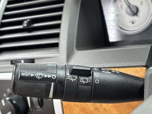 Used 2008 Chrysler Town & Country Limited w/ Trailer Tow Group image 28