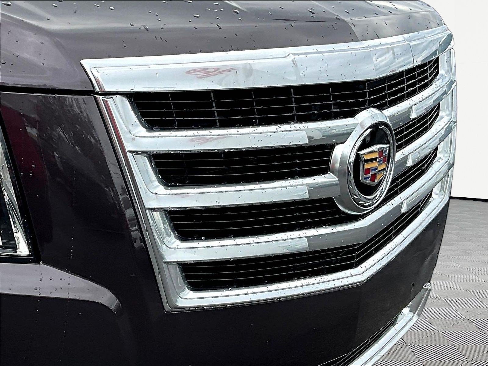 Used 2015 Cadillac Escalade Luxury RWD image 34