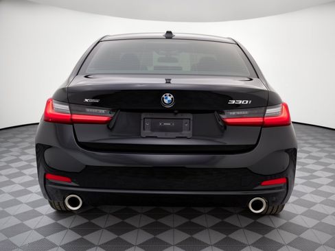 Used 2024 BMW 330i xDrive Sedan w/ Premium Package AWD/4WD image 11
